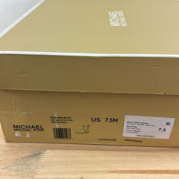 Michael Kors Ridley Studded Leather Gore Lug Sole Booties- Luggage- Size 7.5 M- - Picture 7 of 7